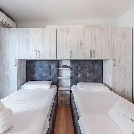 Seaview Luxury Suite By Premium Selection Golem (Tirana)